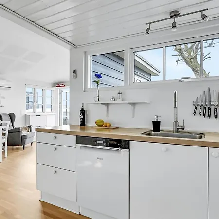 Lovely In With Kitchen
